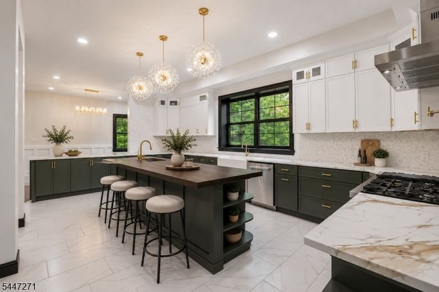 49 Northwood Rd, Hopatcong Boro, NJ 07849
