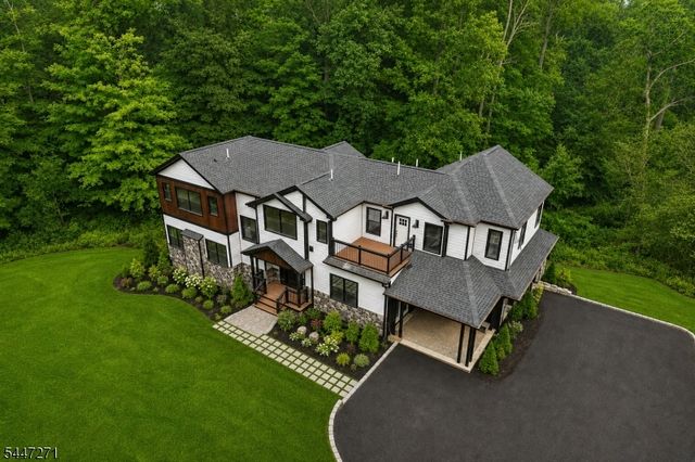 49 Northwood Rd, Hopatcong Boro, NJ 07849