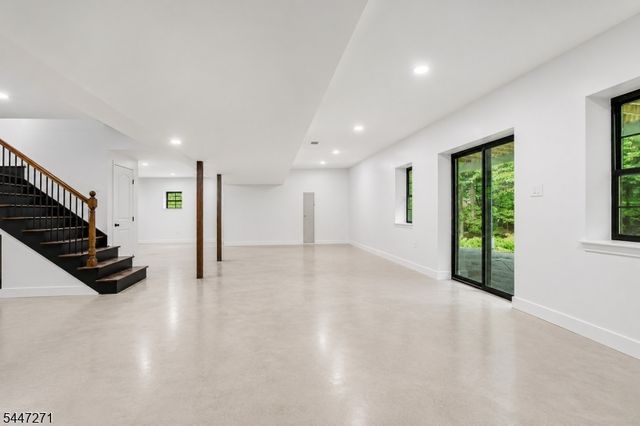 49 Northwood Rd, Hopatcong Boro, NJ 07849