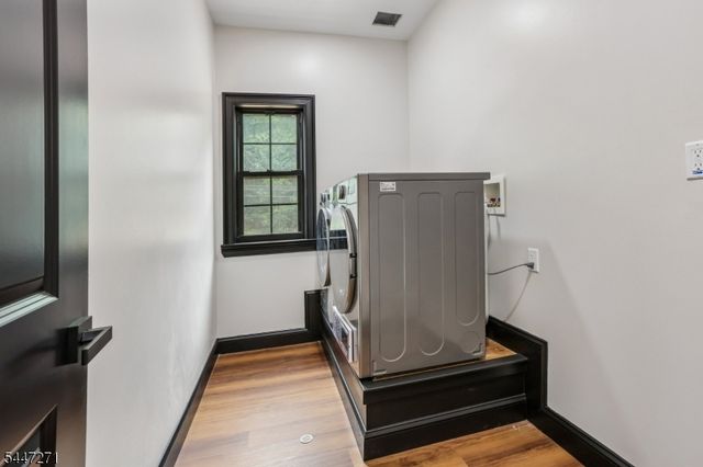 49 Northwood Rd, Hopatcong Boro, NJ 07849