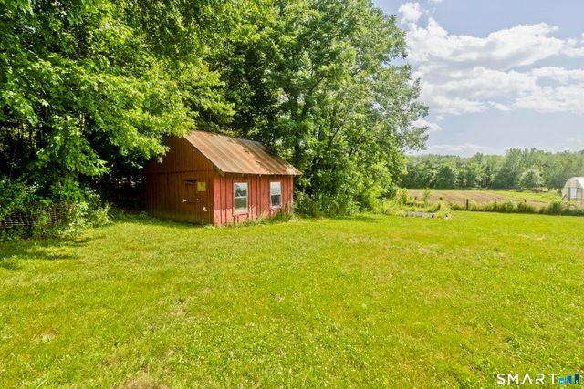 17 Congamond Road, Southwick, MA 01077