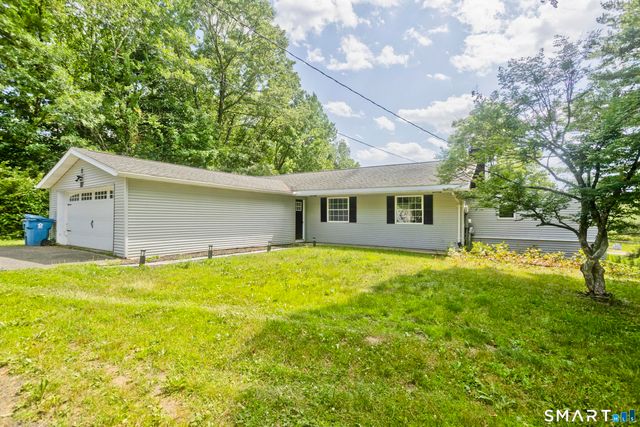 17 Congamond Road, Southwick, MA 01077