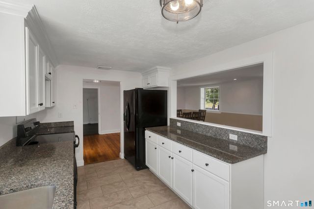 17 Congamond Road, Southwick, MA 01077