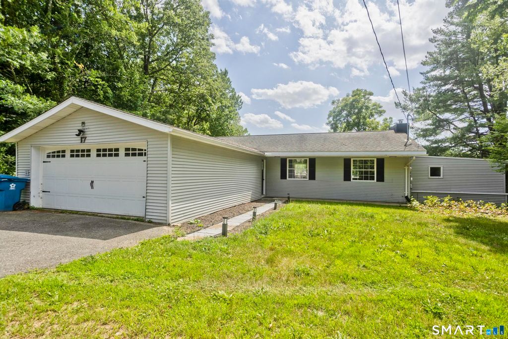 17 Congamond Road, Southwick, MA 01077