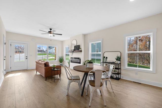 194 Dewberry Ct, Clarksville, TN 37042