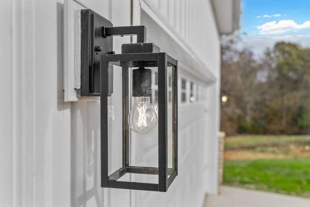 194 Dewberry Ct, Clarksville, TN 37042