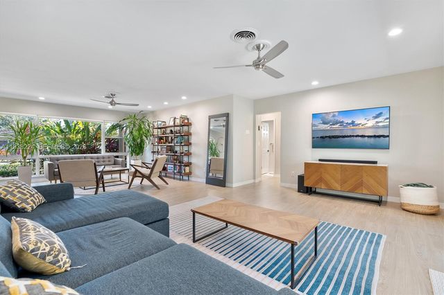 9280 NE 12th Ave, Miami Shores, FL 33138