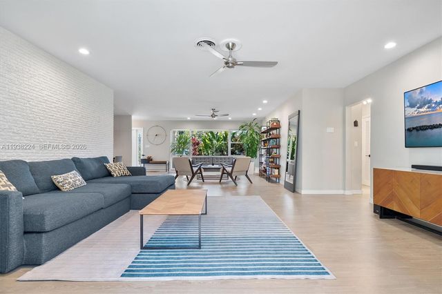 9280 NE 12th Ave, Miami Shores, FL 33138