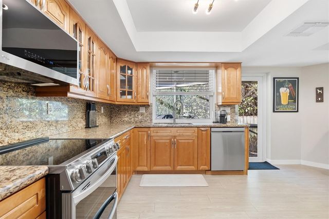 9280 NE 12th Ave, Miami Shores, FL 33138