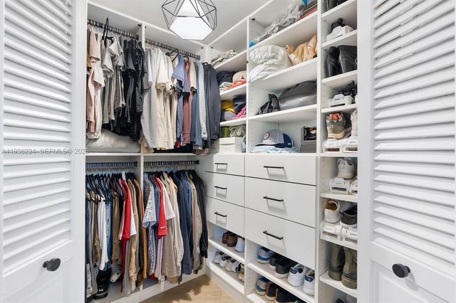 9280 NE 12th Ave, Miami Shores, FL 33138