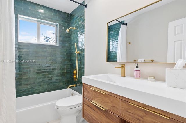 9280 NE 12th Ave, Miami Shores, FL 33138