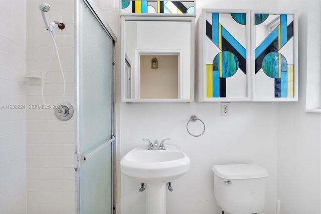 9280 NE 12th Ave, Miami Shores, FL 33138