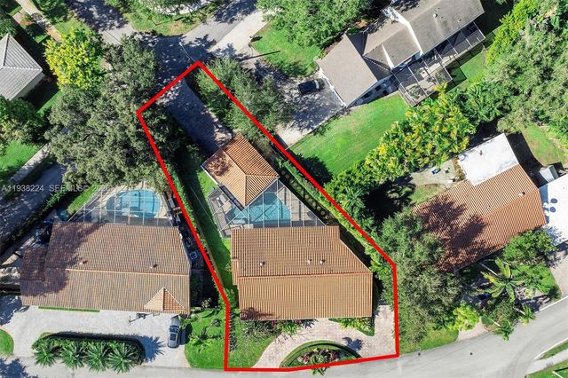 9280 NE 12th Ave, Miami Shores, FL 33138