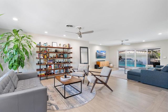 9280 NE 12th Ave, Miami Shores, FL 33138