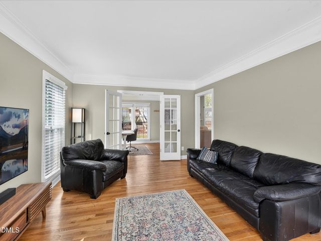 101 Strathburgh Lane, Cary, NC 27518