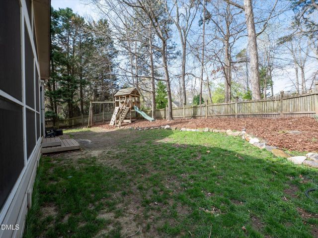 101 Strathburgh Lane, Cary, NC 27518