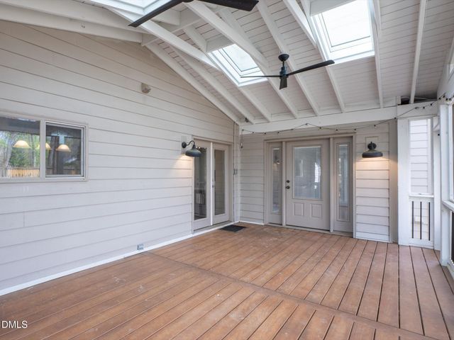 101 Strathburgh Lane, Cary, NC 27518