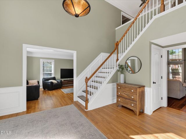 101 Strathburgh Lane, Cary, NC 27518