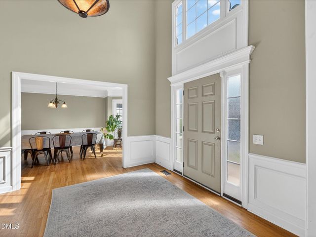 101 Strathburgh Lane, Cary, NC 27518