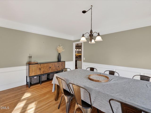 101 Strathburgh Lane, Cary, NC 27518