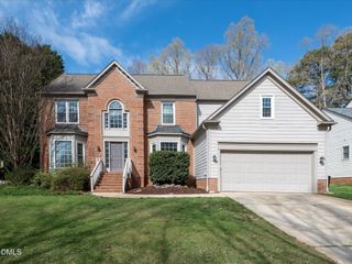 101 Strathburgh Lane, Cary, NC 27518