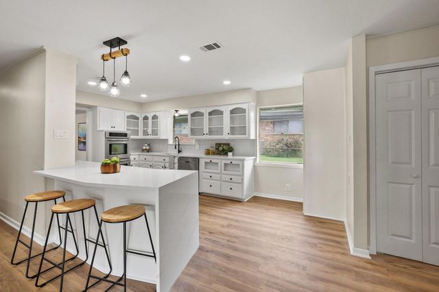 2505 Meadows Lane, Sherman, TX 75092