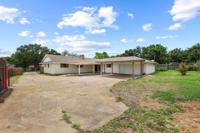 2505 Meadows Lane, Sherman, TX 75092
