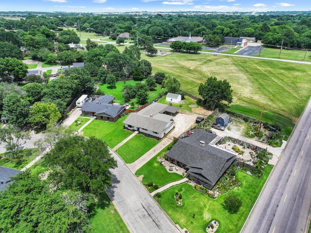 2505 Meadows Lane, Sherman, TX 75092