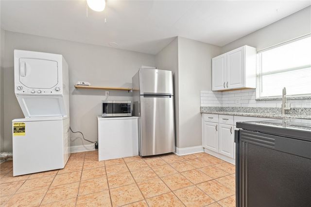 917 30TH AVENUE N 1, St Petersburg, FL 33704