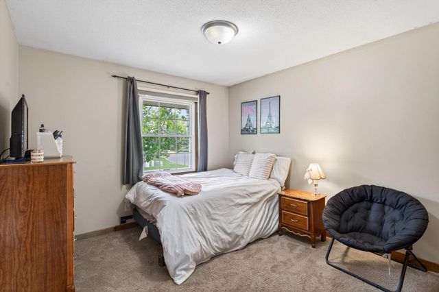 8380 Isle Avenue S, Cottage Grove, MN 55016