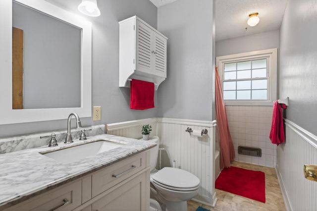 8380 Isle Avenue S, Cottage Grove, MN 55016