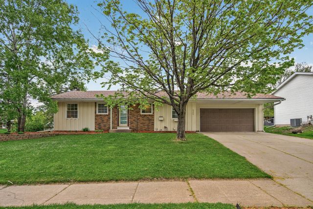 8380 Isle Avenue S, Cottage Grove, MN 55016