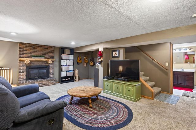 8380 Isle Avenue S, Cottage Grove, MN 55016