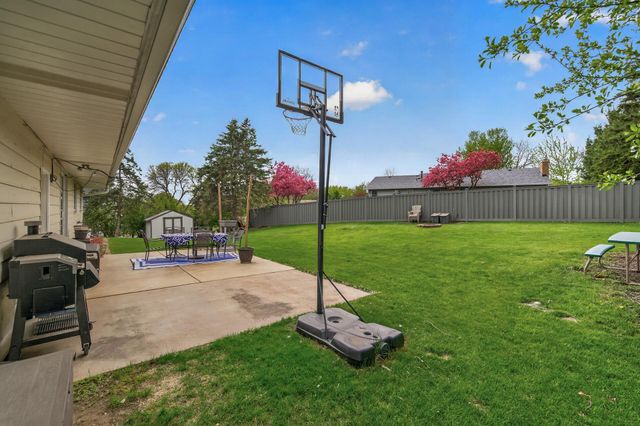 8380 Isle Avenue S, Cottage Grove, MN 55016