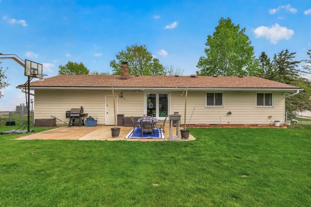 8380 Isle Avenue S, Cottage Grove, MN 55016