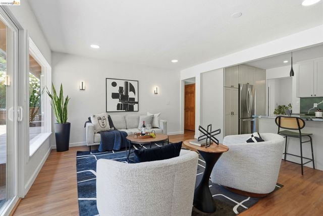 2662 Tamalpais Dr, Pinole, CA 94564