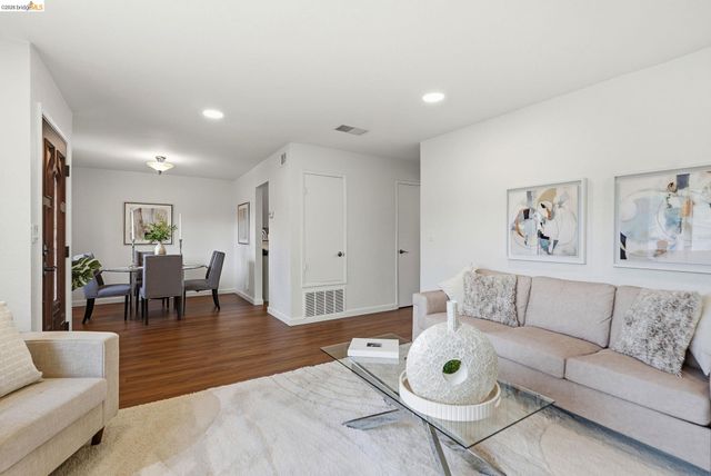 2662 Tamalpais Dr, Pinole, CA 94564