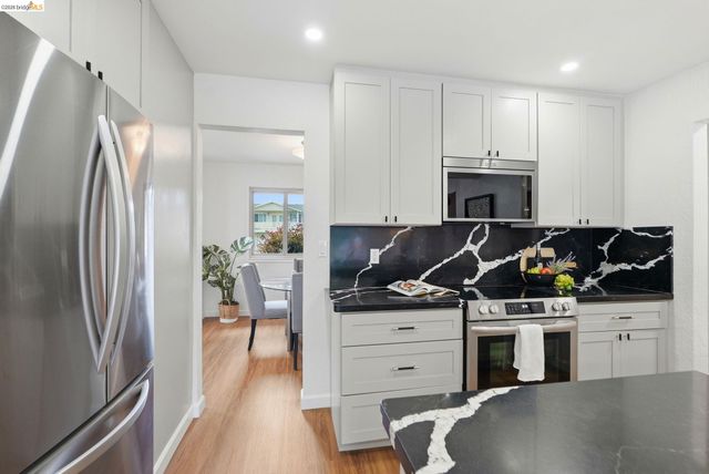 2662 Tamalpais Dr, Pinole, CA 94564