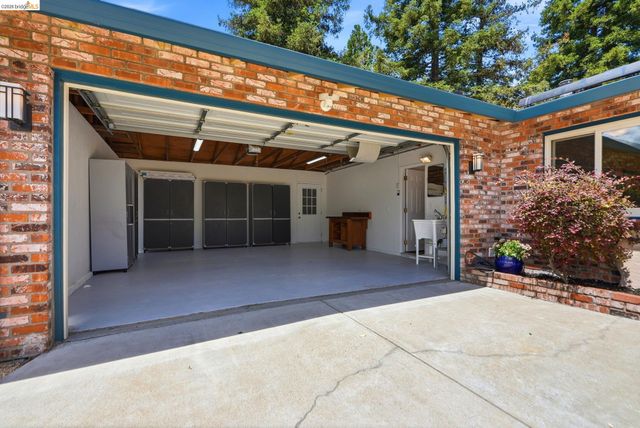 2662 Tamalpais Dr, Pinole, CA 94564