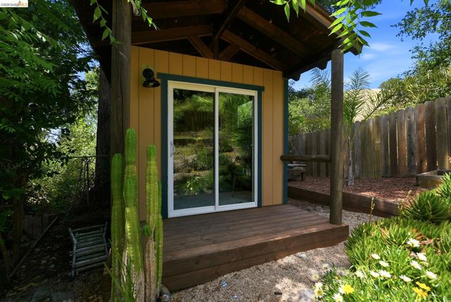 2662 Tamalpais Dr, Pinole, CA 94564