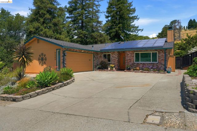 2662 Tamalpais Dr, Pinole, CA 94564