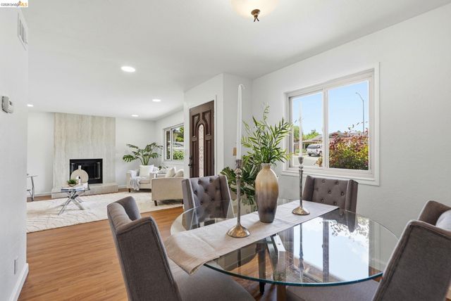 2662 Tamalpais Dr, Pinole, CA 94564