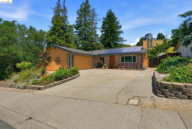 2662 Tamalpais Dr, Pinole, CA 94564