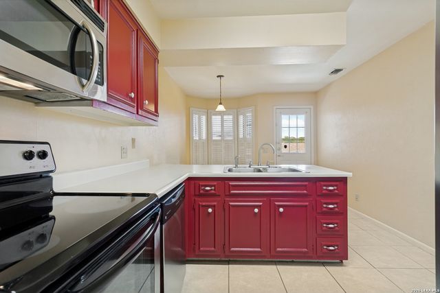 5359 Fredericksburg Rd Apt 610, San Antonio, TX 78229