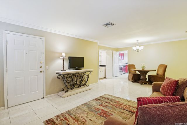5359 Fredericksburg Rd Apt 610, San Antonio, TX 78229