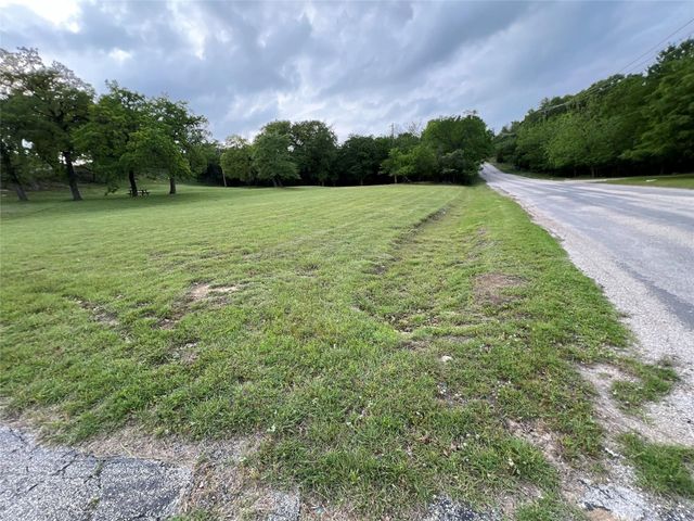 900 Squaw Creek Road, Willow Park, TX 76087