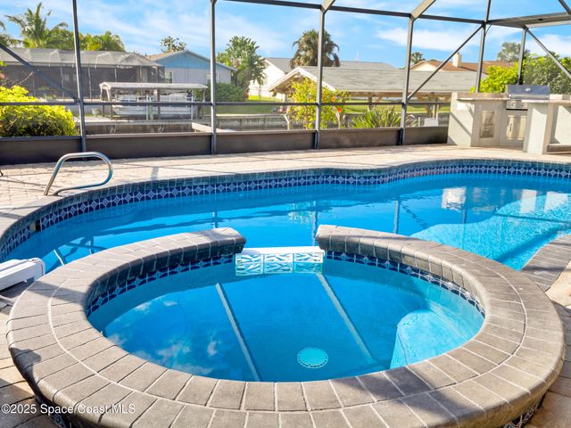 1525 W Riviera Drive, Merritt Island, FL 32952