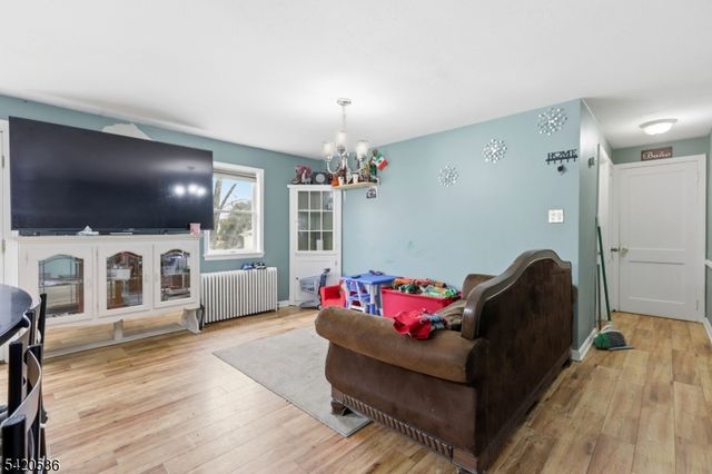 13 William St, Flemington Boro, NJ 08822