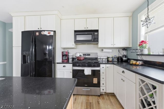13 William St, Flemington Boro, NJ 08822
