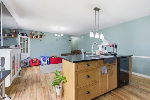 13 William St, Flemington Boro, NJ 08822
